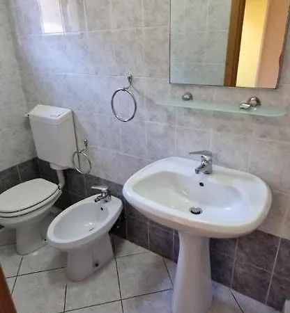 Casa Carda Di Lai Loretta Bed & Breakfast