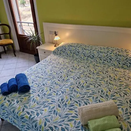 Casa Carda Di Lai Loretta Bed & Breakfast