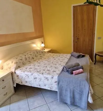 Casa Carda Di Lai Loretta Nocleg ze śniadaniem Castel Focognano